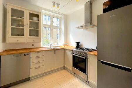 2 Bedroom Apartment In Trendy Area Copenhague Extérieur photo